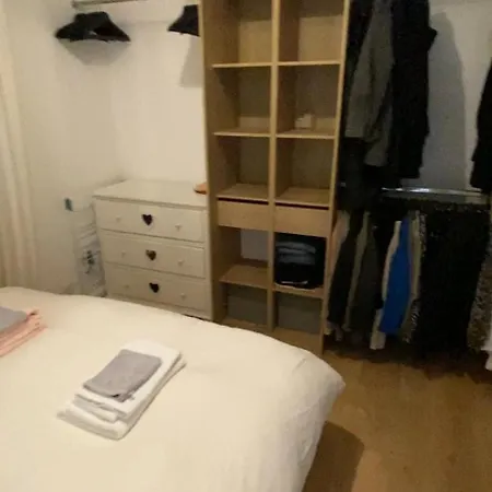 Au Coeur De Nimes, Un Appart Lumineux Avec Garage شقة نيم