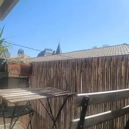 Au Coeur De Nimes, Un Lumineux Avec Garage Nimes