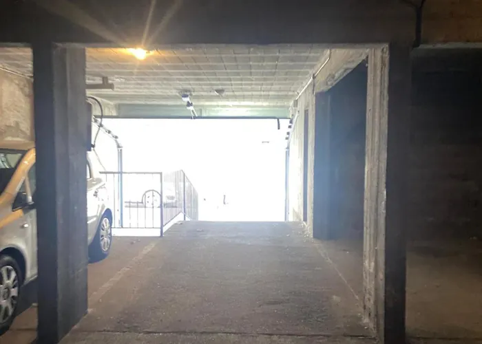 Au Coeur De Nimes, Un Lumineux Ou Il Fait Bon Vivre Nîmes